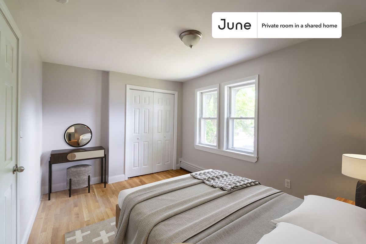 Room in Shared 5 bed/1.5 bath home - Room in Shared 5 bed/1.5 bath home