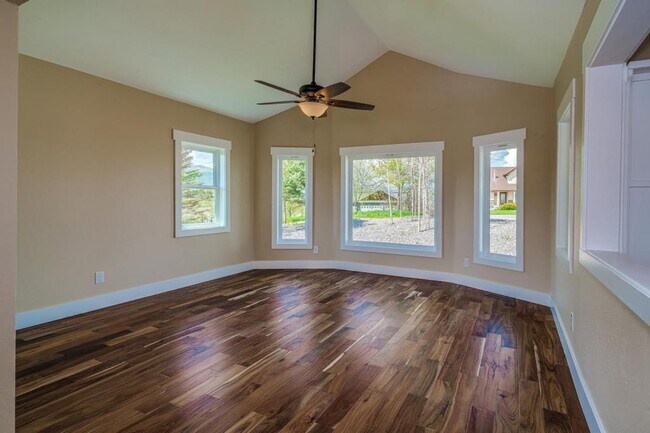 Foto del edificio - 7140 Buckhorn Ln