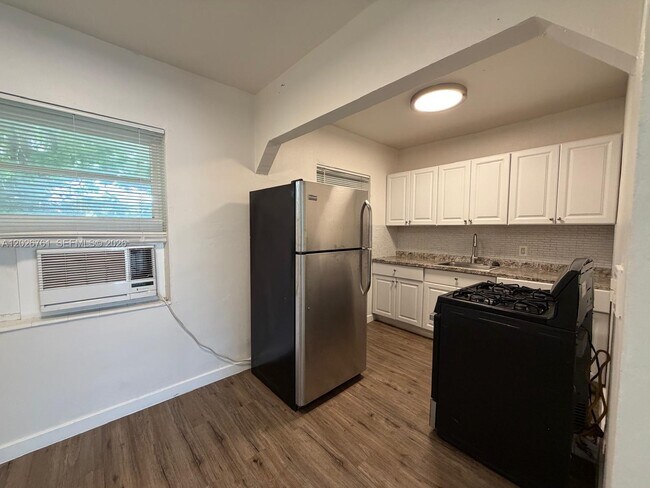 Foto del edificio - 541 SW 7th St