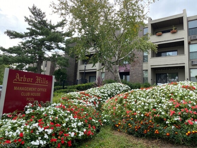 Foto del edificio - 830 Main St
