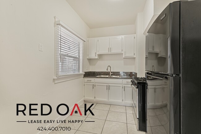 Building Photo - 2743 San Marino St