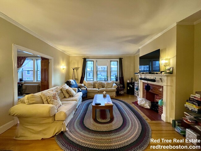 Building Photo - 119 Winthrop Rd