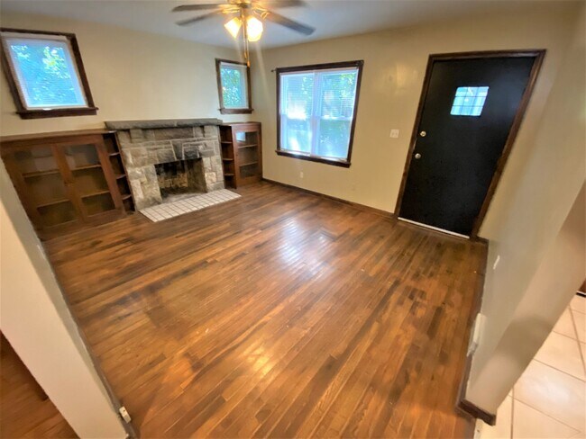 Foto del edificio - 428-430 E. Lane Ave