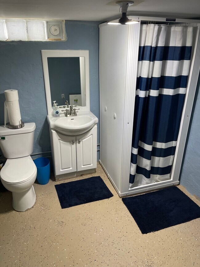 Foto del edificio - 721 24th St N