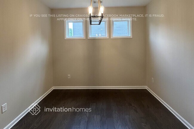 Foto del edificio - 2424 Steinbeck Ln