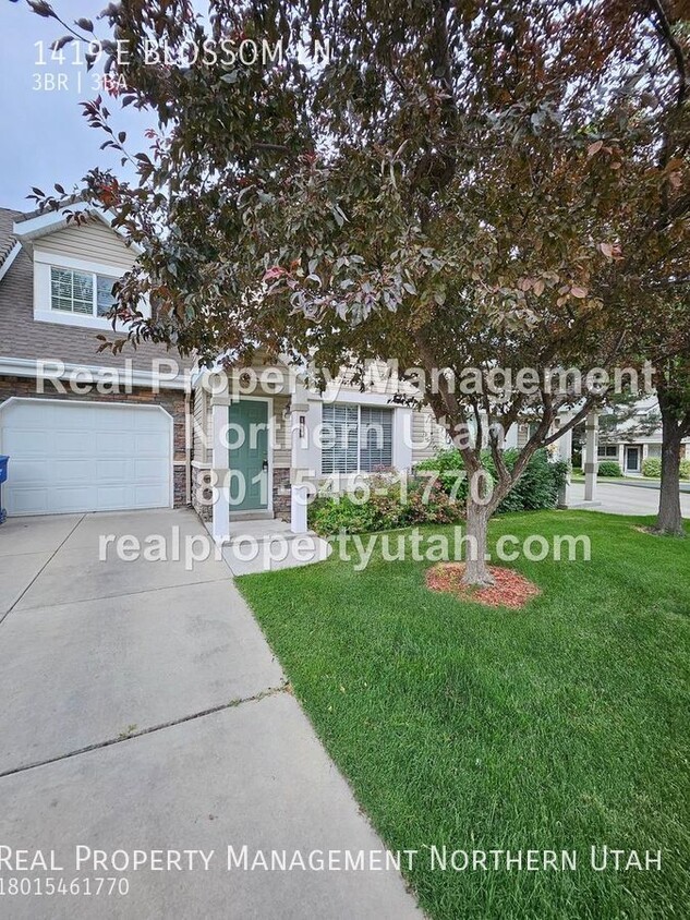 Primary Photo - 3 Bedroom 2.5 Bath Ogden Townhome Availabl...