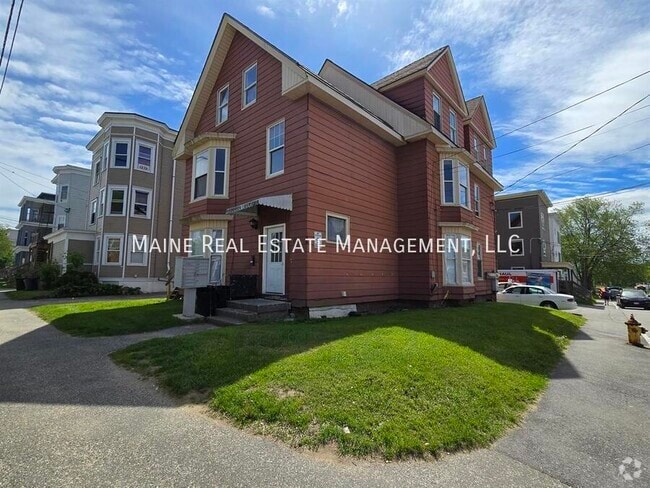 Building Photo - 179 Pine St