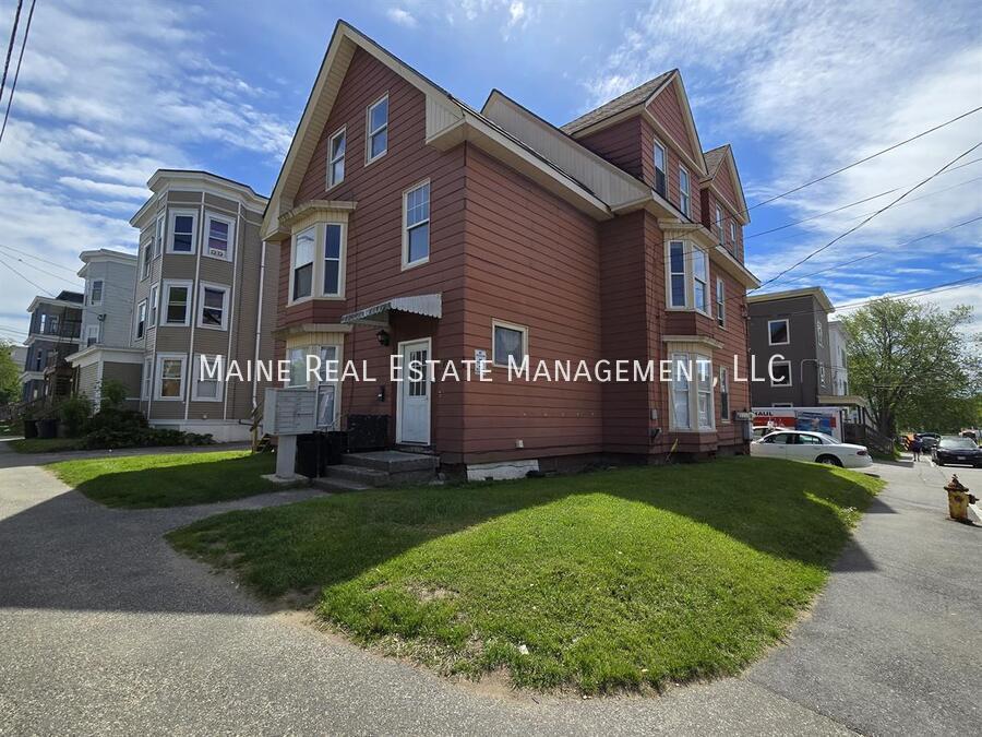 Primary Photo - 179 Pine St