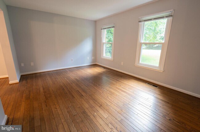 Foto del edificio - 4809 Piney Branch Rd