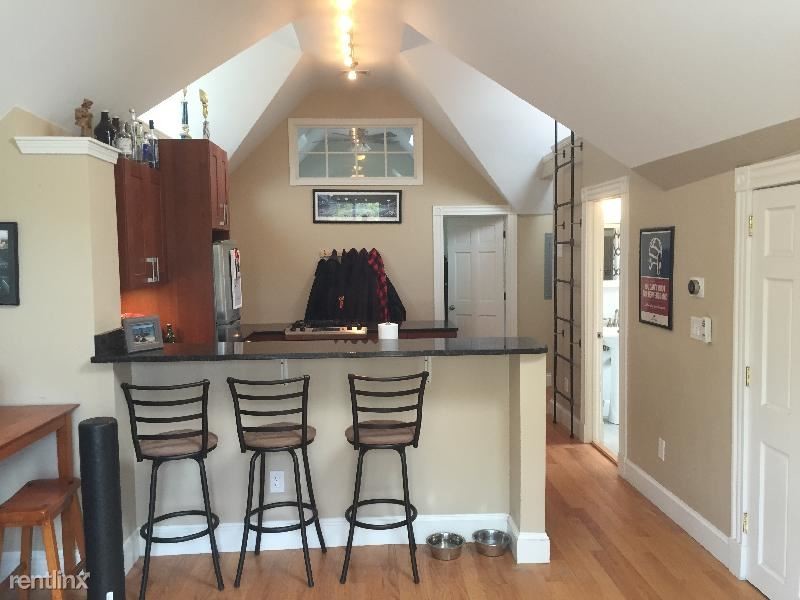 2 br, 1 bath - 52 Winchester St Unit 2 - 2 br, 1 bath  - 52 Winchester St Unit 2