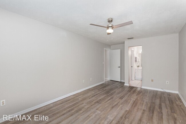 Building Photo - 5 br, 2 bath House - 2620 Redwood Ave