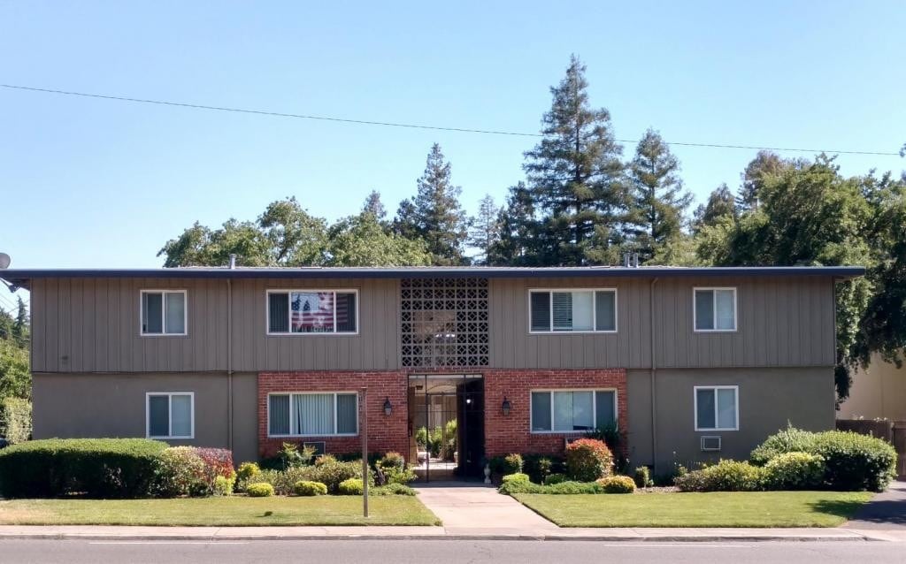 Primary Photo - 2650 Fair Oaks