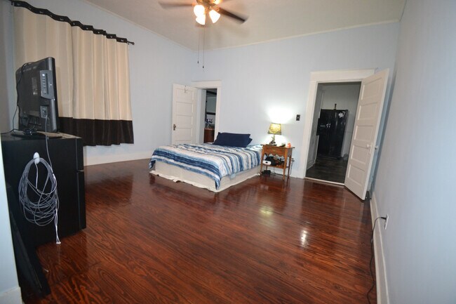 Foto del edificio - 308 N 3rd St