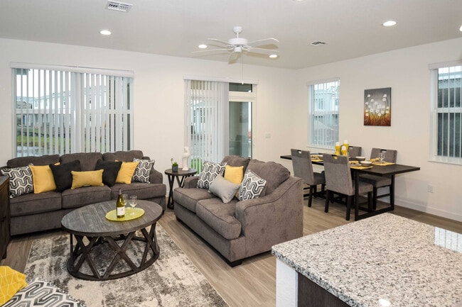 Living & Dining Area - Torino Lakes Rental Townhomes