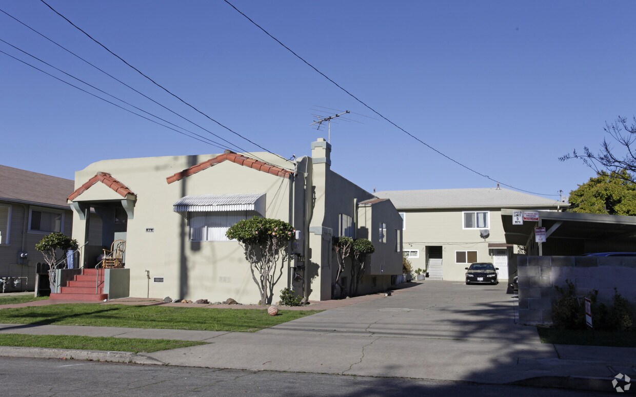 Primary Photo - 244 Harlan St