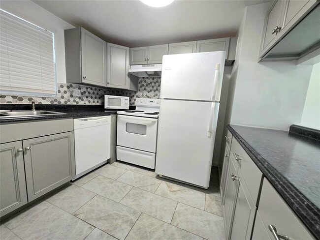 Foto del edificio - 6503 Winfield Blvd