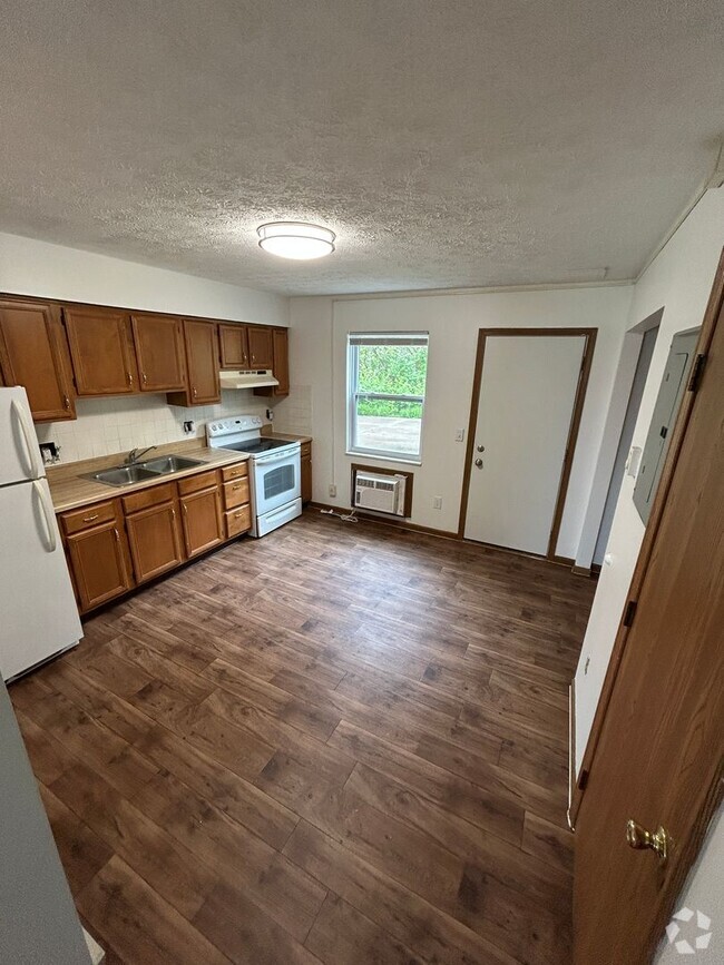 Building Photo - 1215 Bunker Hill Ct