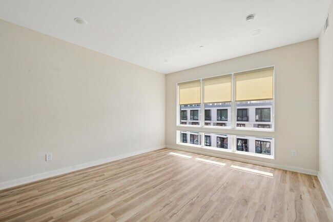 Foto del edificio - 3729 Lancaster Ave