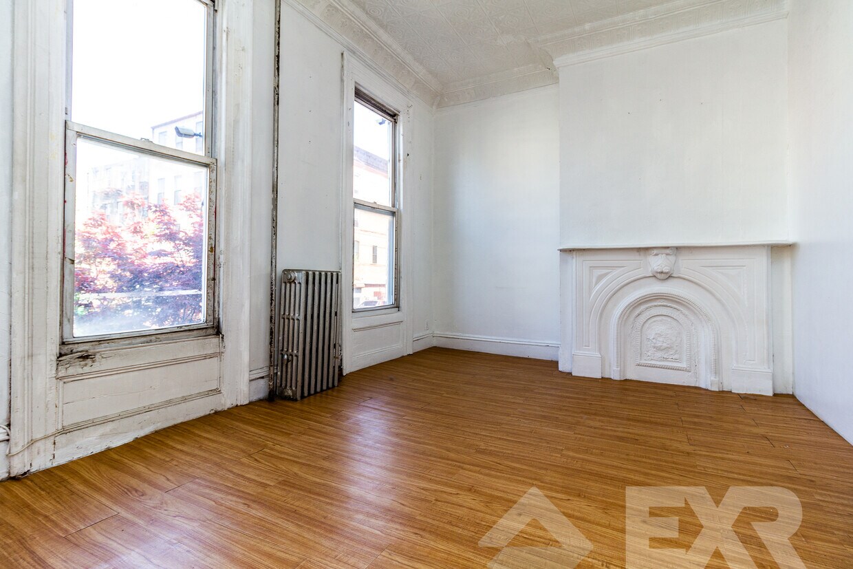 36 Kossuth Pl Unit 2, Brooklyn, NY 11221 Room for Rent in Brooklyn