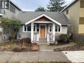 Building Photo - 3076 Clark Dr