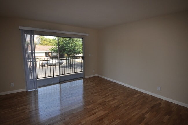 Building Photo - 6401 Riverton Ave