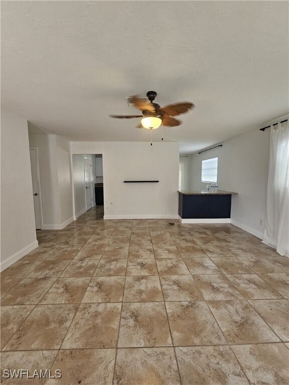 Foto del edificio - 831 106th Ave N