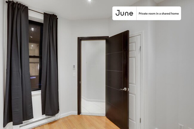 Foto del edificio - Private bedroom in 4 bed/2 bath Home
