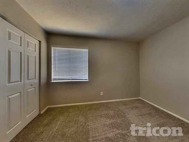 Building Photo - 11519 Perry Rd