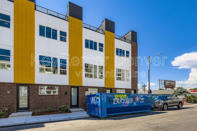 Building Photo - 4100 E Warren Ave