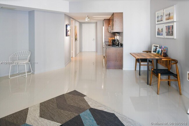 Building Photo - 475 Brickell Ave