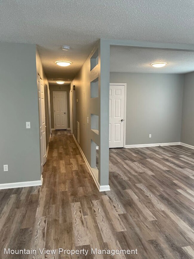 Foto del edificio - 3 br, 1.5 bath House - 1924 Robbins St