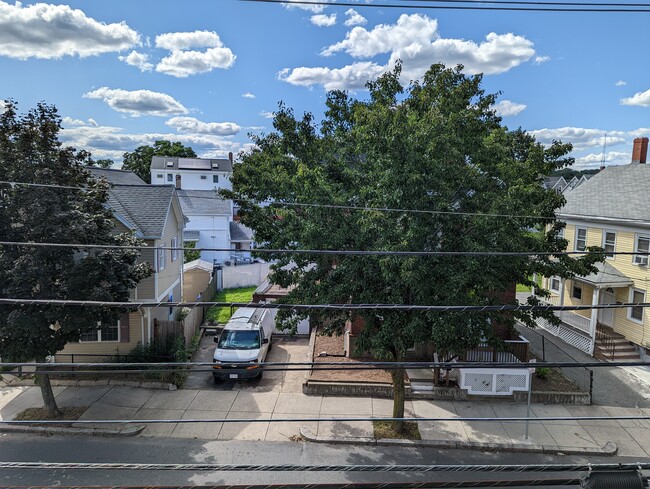 Building Photo - 21 Adams St