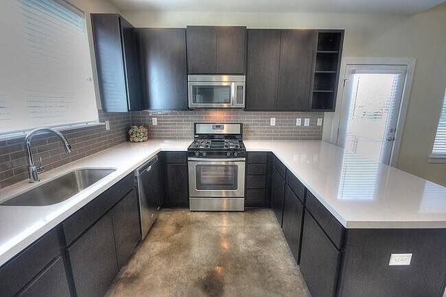 Building Photo - 301 W Stassney Ln