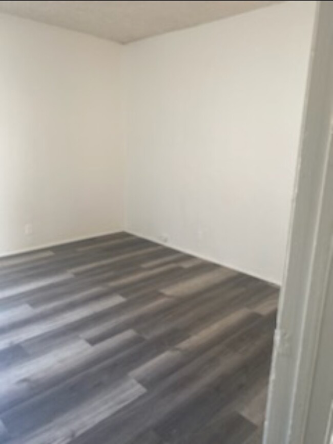 Foto del edificio - 1033 W Spruce St