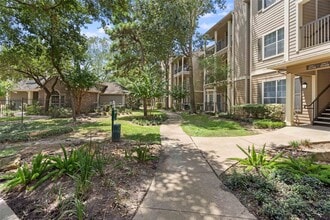 Building Photo - 2400 Spring Rain Dr