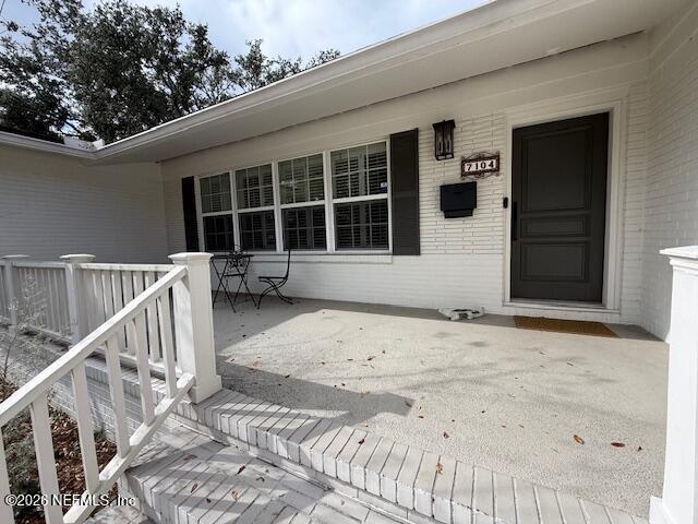 Foto del edificio - 7104 Catalonia Ave