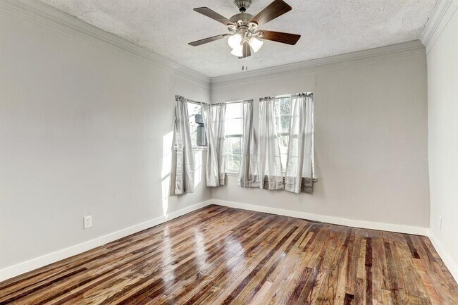 Foto del edificio - 4300 Jane St