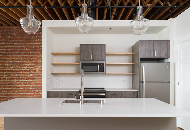 Cocina - The Genesee Luxury Downtown Lofts