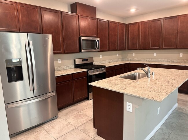 Building Photo - 3254 Trabia Ave