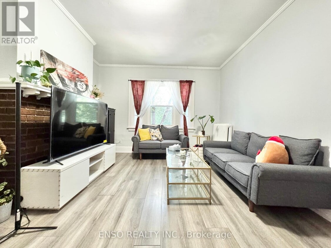 Photo principale - 5325-5325 Van Alstyne Pl