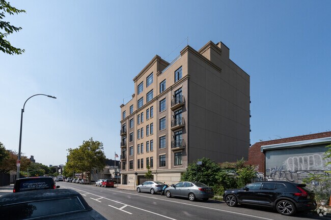 Foto del edificio - 627 Dekalb Ave