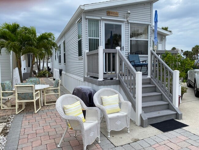 Building Photo - 5301 Beach Blanket Cir