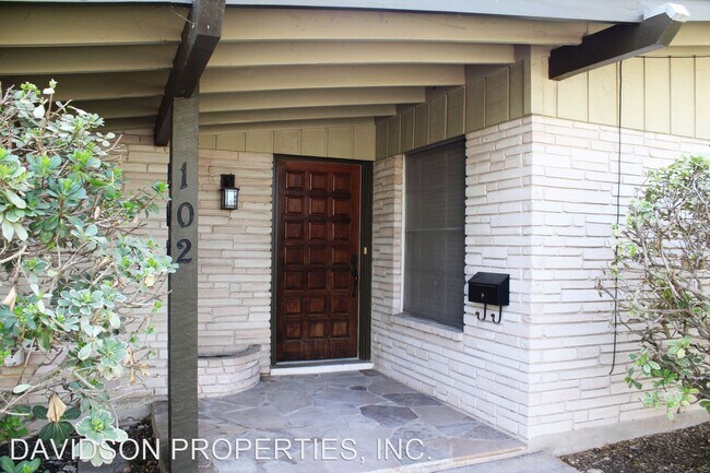 Building Photo - 2 br, 2 bath House - 102 El Rancho Way