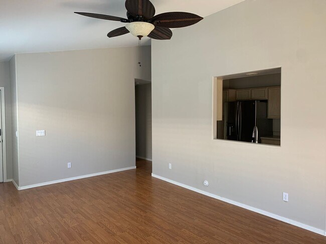 Foto del edificio - Spacious 3-Bedroom Home with Pool in Beaut...