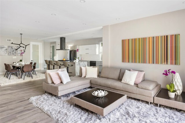 Foto del edificio - 4731 Topanga Canyon Blvd