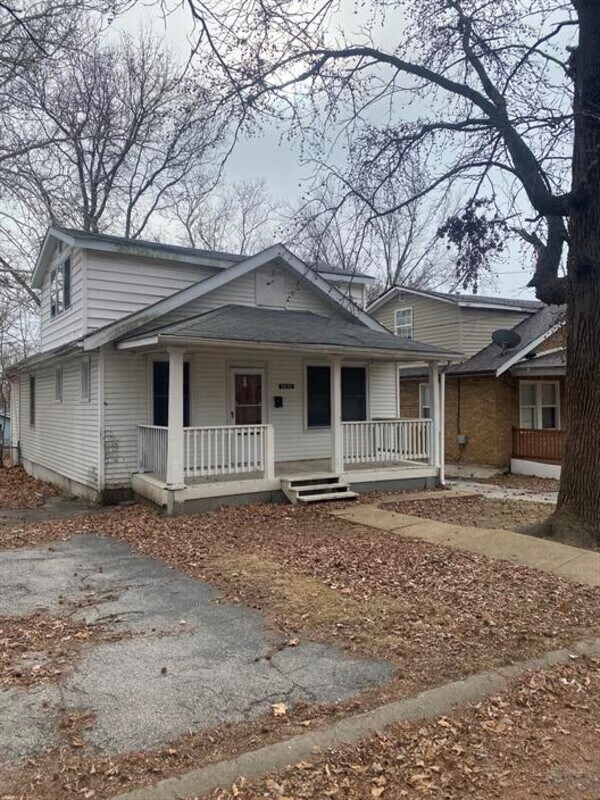 Primary Photo - 5450 Janet Ave