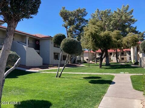 Building Photo - 10610 S 48th St