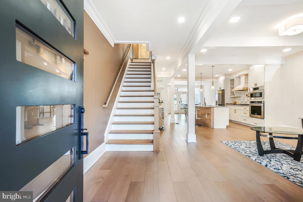 Foto principal - 4420 15th St NW