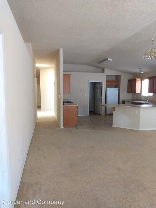 Building Photo - 3 br, 2 bath House - 6619 Ventana Hills rd nw