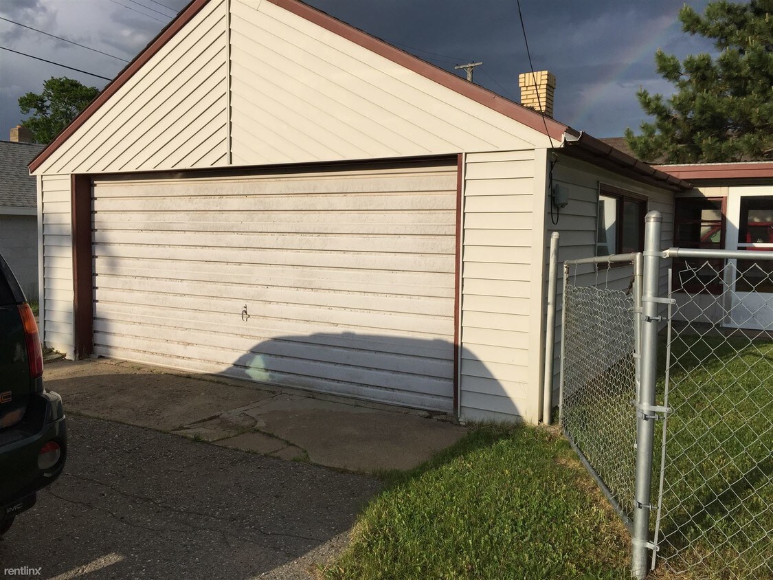 Foto principal - 1003 E Camp St